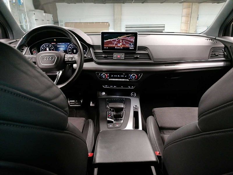 Audi Q5 2.0 DSG, Navi, APS Plus, SH,  quattro sport
